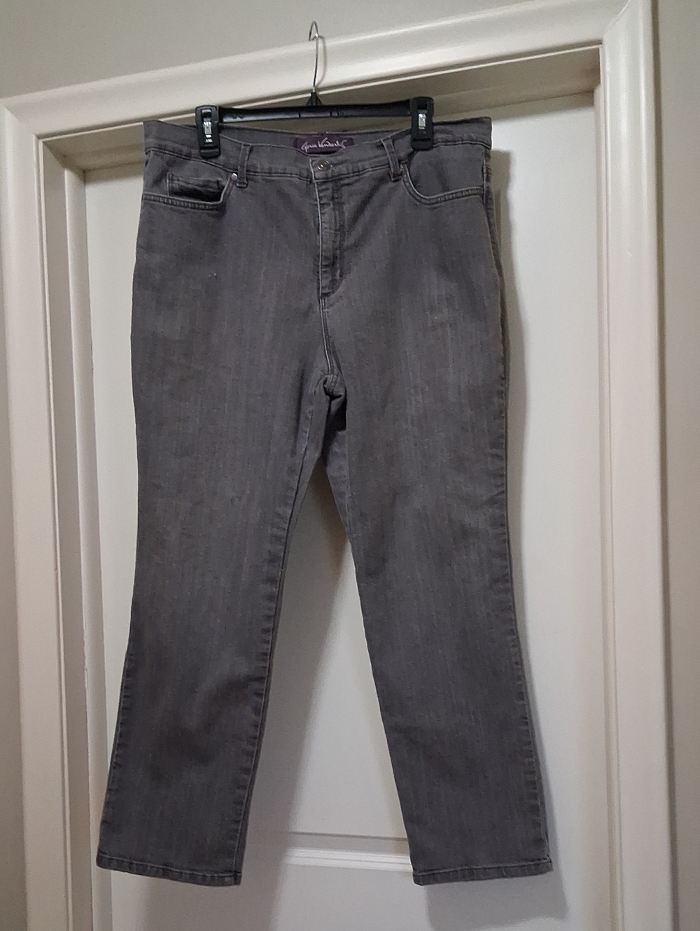 Gloria Vanderbilt Gray Jeans